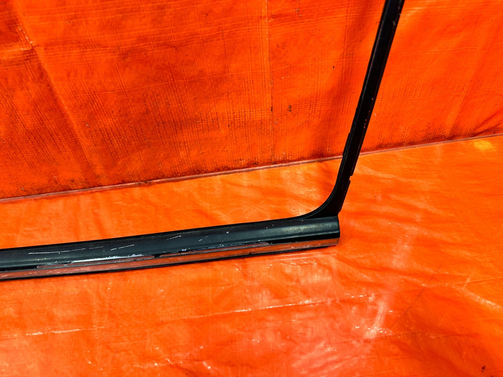 92 00 LEXUS SC300   PASSENGER RIGHT REAR QUARTER GLASS TRIM   OEM FACTORY #2765