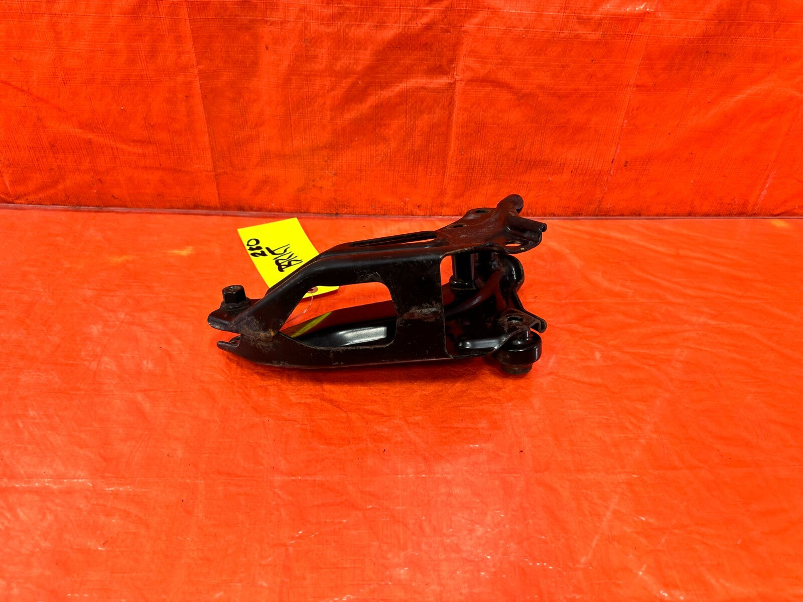 02 06 ACURA RSX   MANUAL   REAR TRANSMISSION BRACKET T BRACKET   OEM #2803
