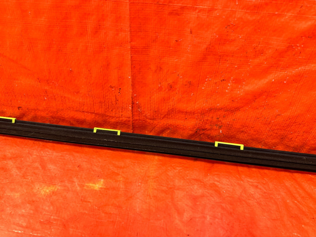 96 00 HONDA CIVIC SEDAN 4D   DRIVER LEFT REAR DOOR EXTERIOR WINDOW TRIM OEM 2977