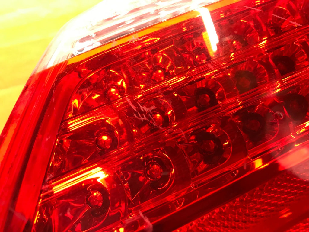 OEM 2009 2010 2011 HYUNDA GENESIS SEDAN PASSENGER RIGHT INNER TRUNK TAIL LIGHT5
