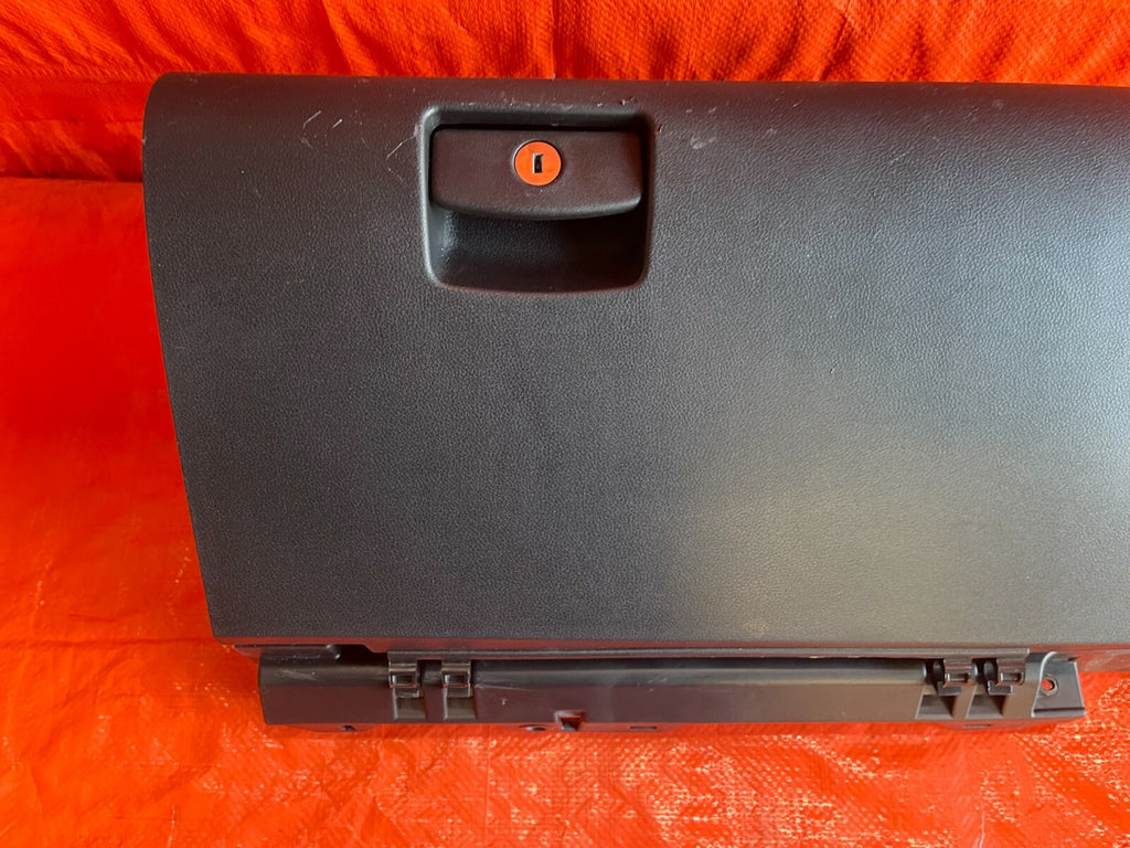 18 21 SUBARU CROSSTREK   GLOVE BOX   BLACK IN COLOR   HAS SOME SCUFFS   OEM #725