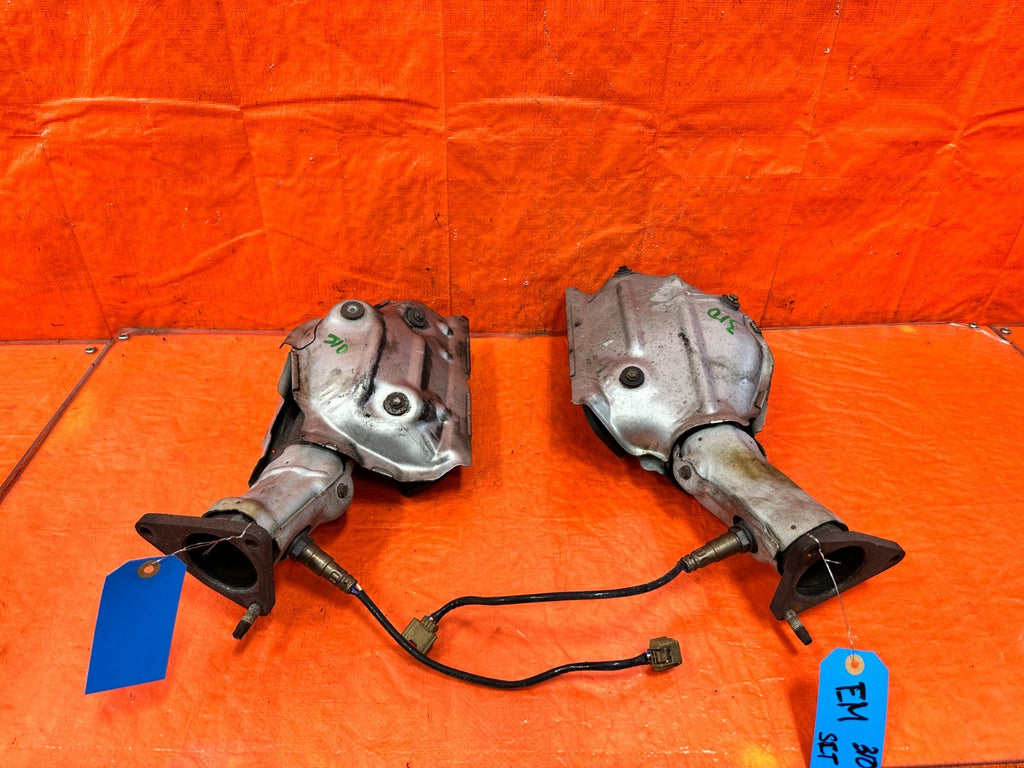 08 15 INFINITI G37 COUPE & CONVERTIBLE   VQ37 EXHAUST MANIFOLDS   OEM 3100