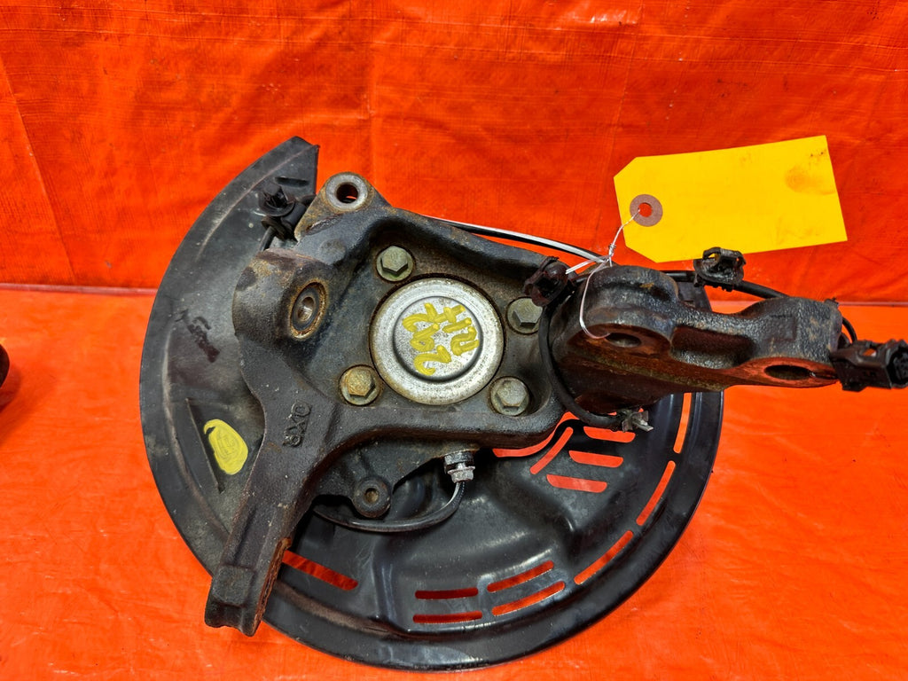 13 24 SUBARU BRZ   PASSENGER RIGHT FRONT SPINDLE KNUCKLE HUB & LOWER ARM OEM 2928