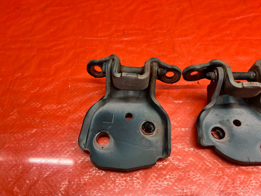 90 01 ACURA INTEGRA SEDAN 4D   DOOR HINGE SET UPPER & LOWER LEFT FRONT OEM #1617
