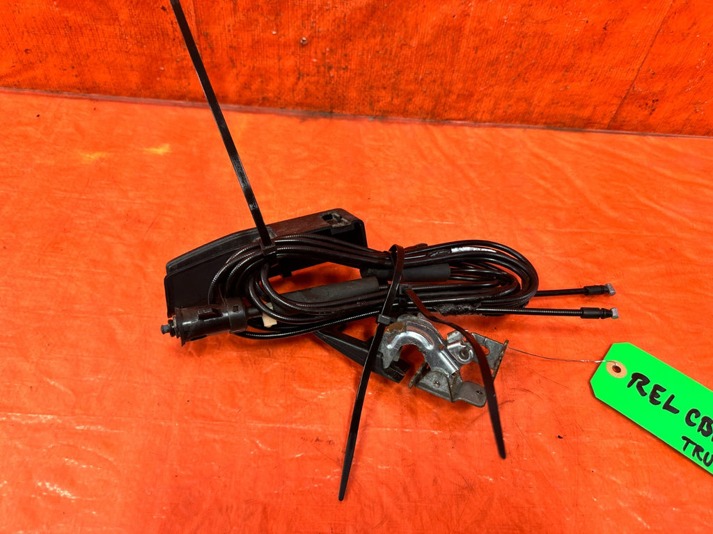 90 91 HONDA CIVIC HATCHBACK   FUEL AND TRUNK RELEASE CABLE   OEM 3172