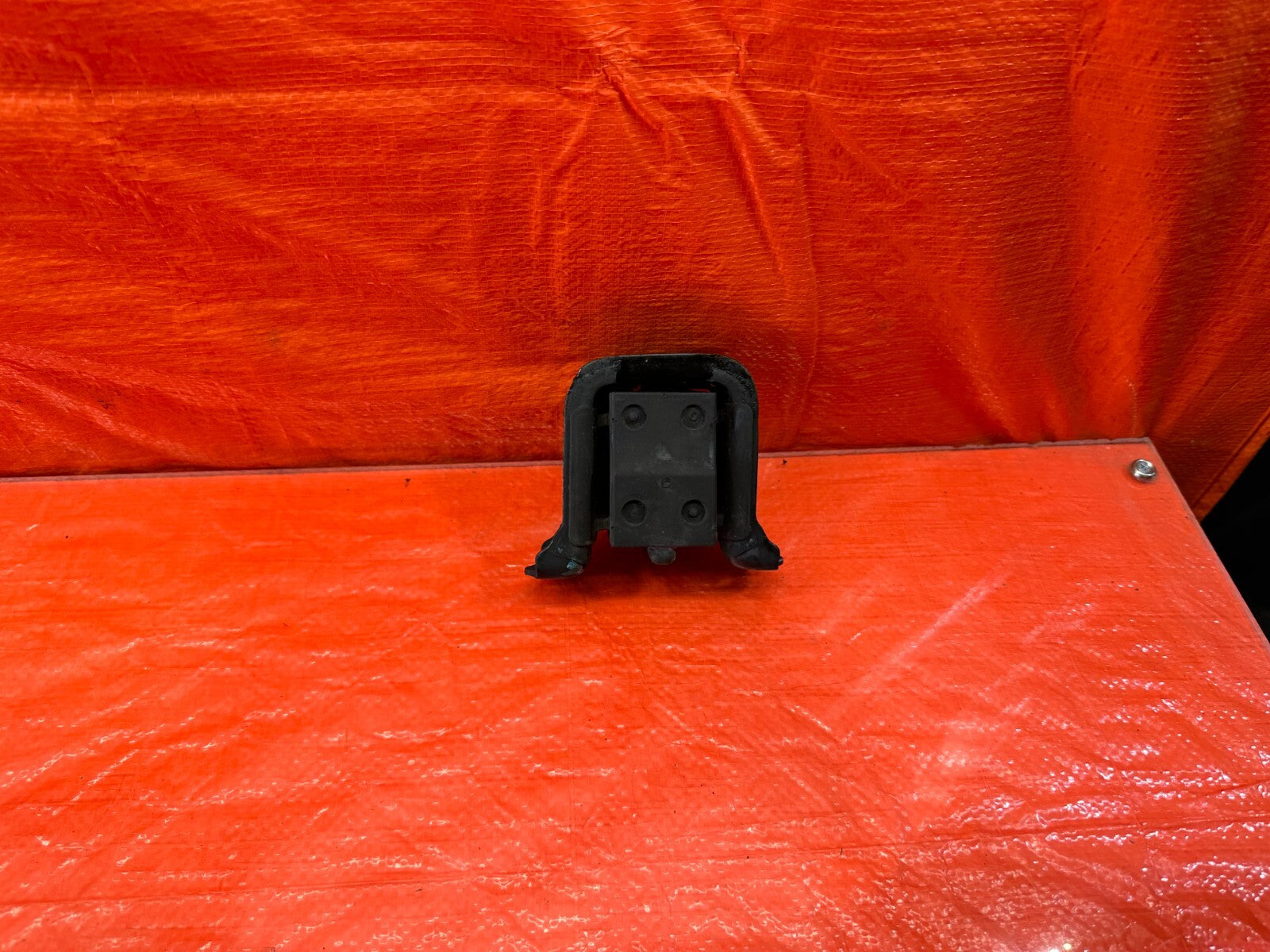 OEM 2004 04 ACURA TSX   ENGINE MOTOR MOUNT #1960