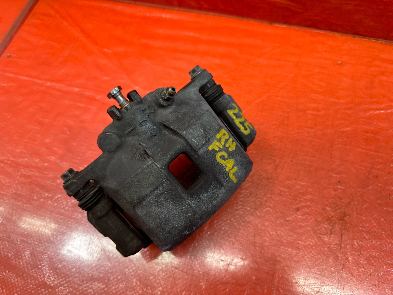 00 09 HONDA S2000   PASSENGER RIGHT FRONT BRAKE CALIPER   OEM FACTORY 2254