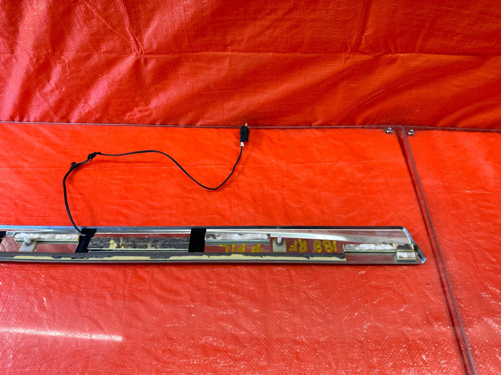 08 15 INFINITI G37 & Q60 COUPE PASSENGER RIGHT ILLUMINATING SCUFF PLATE OEM #18812