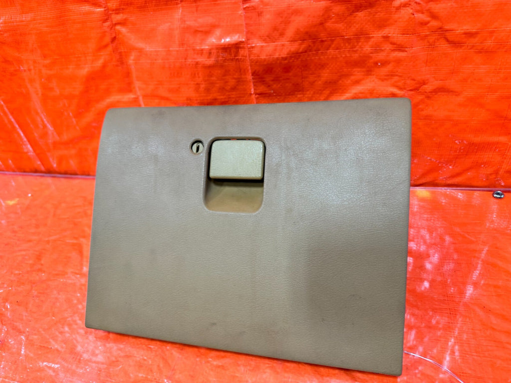 90 93 MAZDA MX 5 MIATA   GLOVE BOX ASSEMBLY   TAN BROWN COLOR   OEM #2678