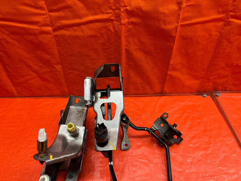 02 05 HONDA CIVIC SI EP3 HATC   MANUAL PEDALS   GAS BRAKE CLUTCH   OEM #1767