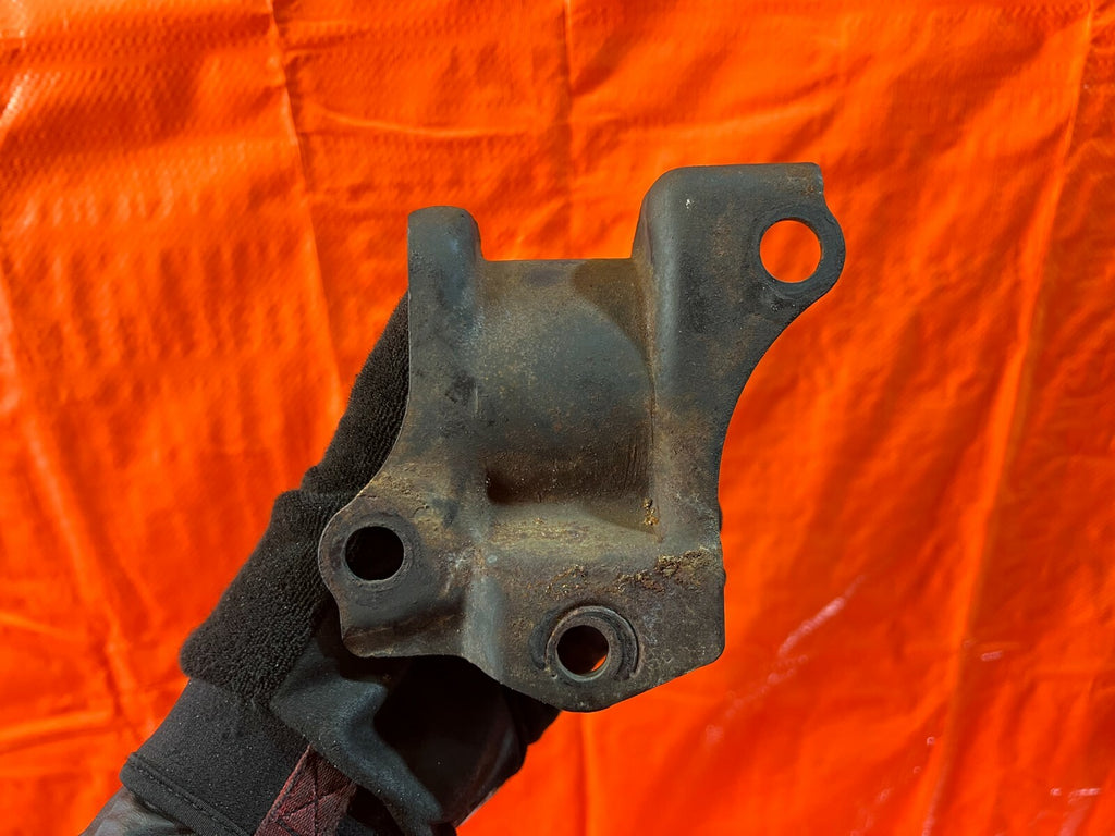 96 00 HONDA CIVIC   TRANSMISSION MOUNT   PASSENGER RIGHT SIDE   A/T M/T   OEM 947