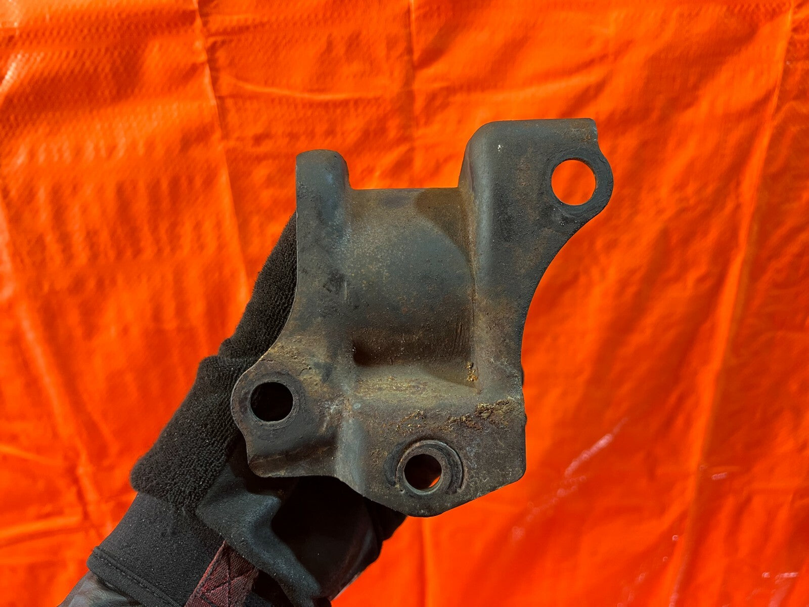 96 00 HONDA CIVIC   TRANSMISSION MOUNT   PASSENGER RIGHT SIDE   A/T M/T   OEM 947
