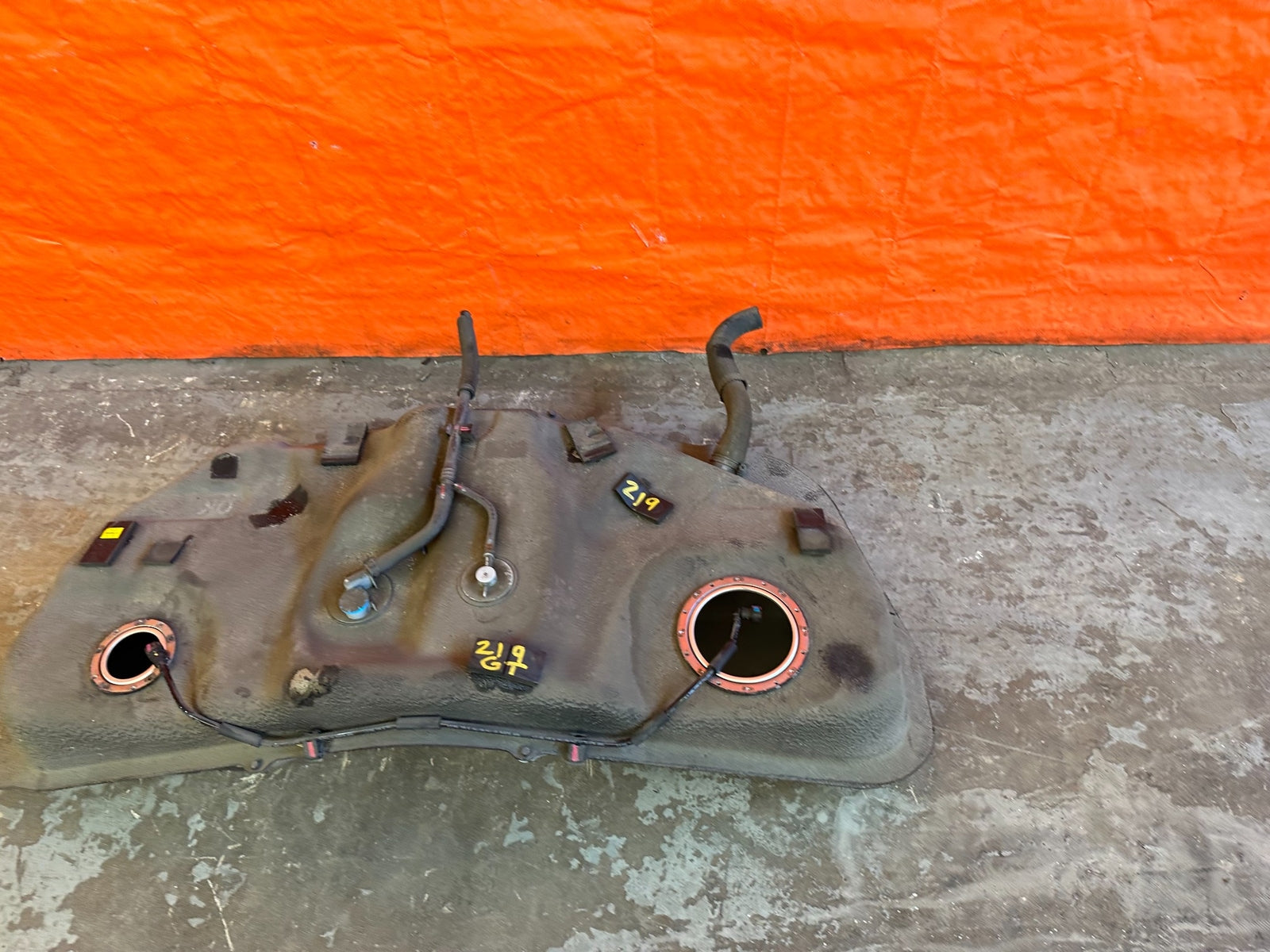11 16 HYUNDAI GENESIS COUPE   GASOLINE GAS FUEL TANK ASSEMBLY OEM FACTORY #2195