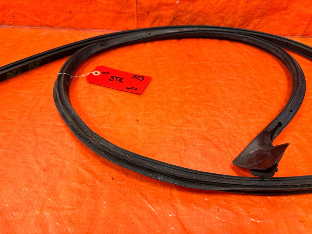 04 11 MAZDA RX8 RX 8   PASSENGER RIGHT DOOR WEATHER STRIP GASKET SEAL OEM 3036