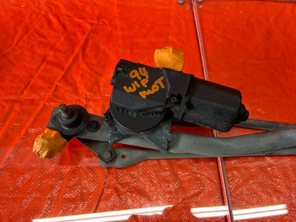 96 00 HONDA CIVIC   WINDSHIELD WIPER MOTOR AND WIPER LINKAGE COMBO   OEM #845