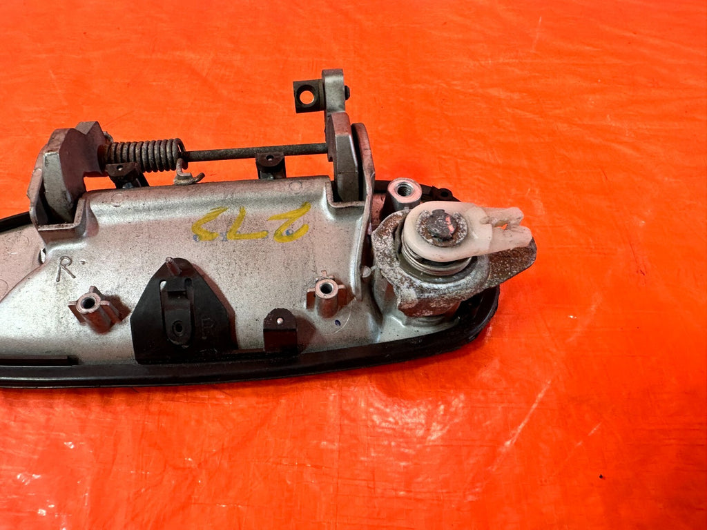 92 96 HONDA PRELUDE   PASSENGER RIGHT EXTERIOR DOOR HANDLE   OEM #2739