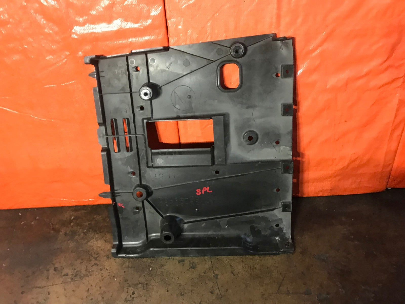 OEM 2014 2015 2016 14 15 16 LEXUS IS250 IS350 IS200T FLOOR BOARD SUB ASSEMBLY3