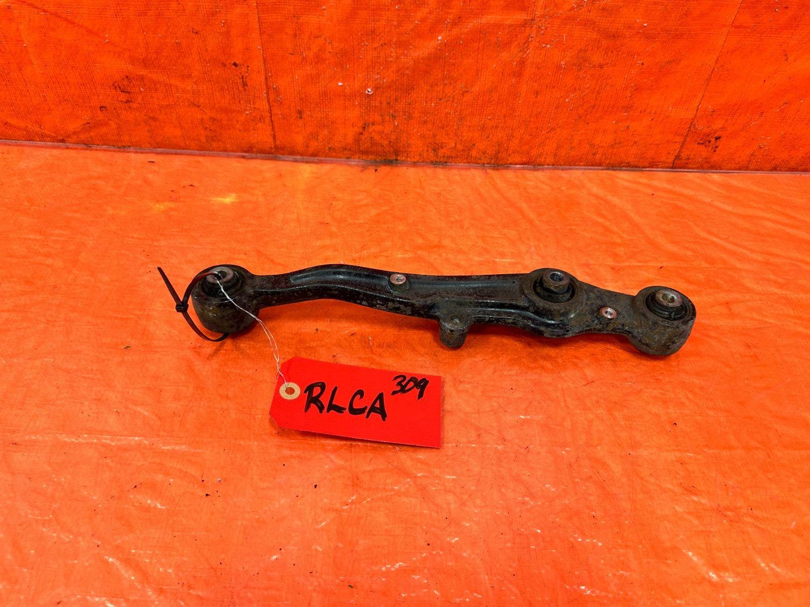 94 01 ACURA INTEGRA   DRIVER LEFT REAR LOWER CONTROL ARM   OEM #3090