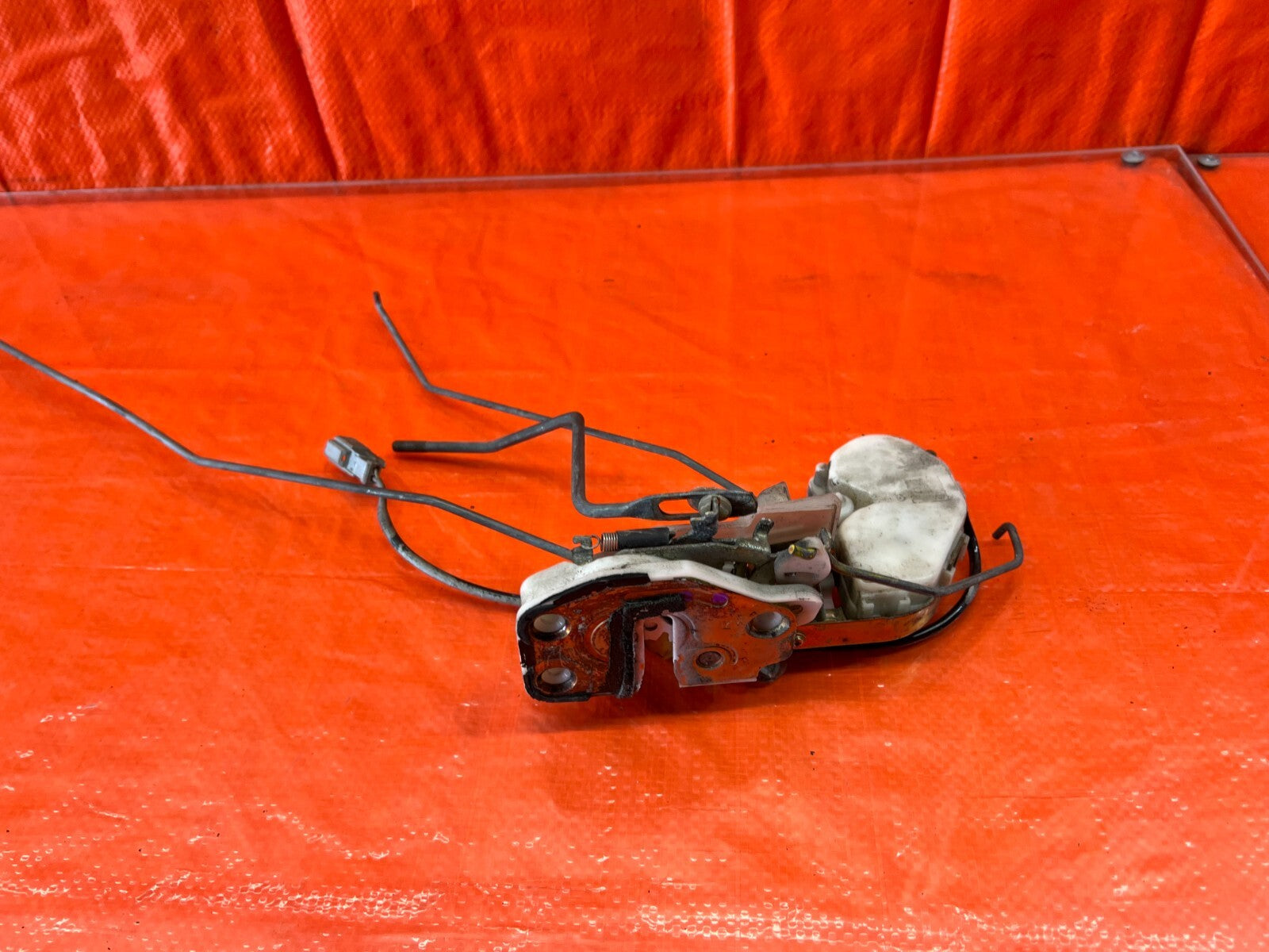 97 01 HONDA PRELUDE   PASSENGER RIGHT FRONT DOOR LOCK ACTUATOR   OEM #120 7