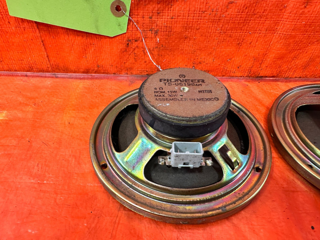 96 00 HONDA CIVIC   PIONEER BRAND   LEFT AND RIGHT TS 06198   SPEAKERS OEM 2973