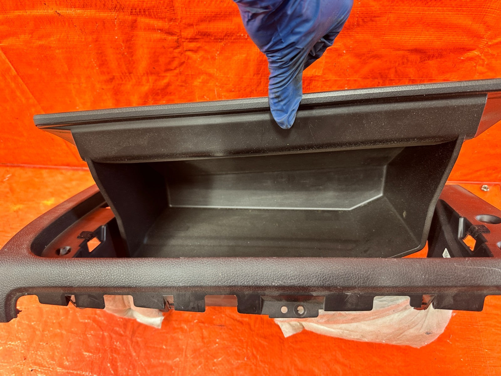 15 18 SUBARU WRX & STI   GLOVE BOX ASSEMBLY   BLACK COLOR   OEM OE FACTORY #1707