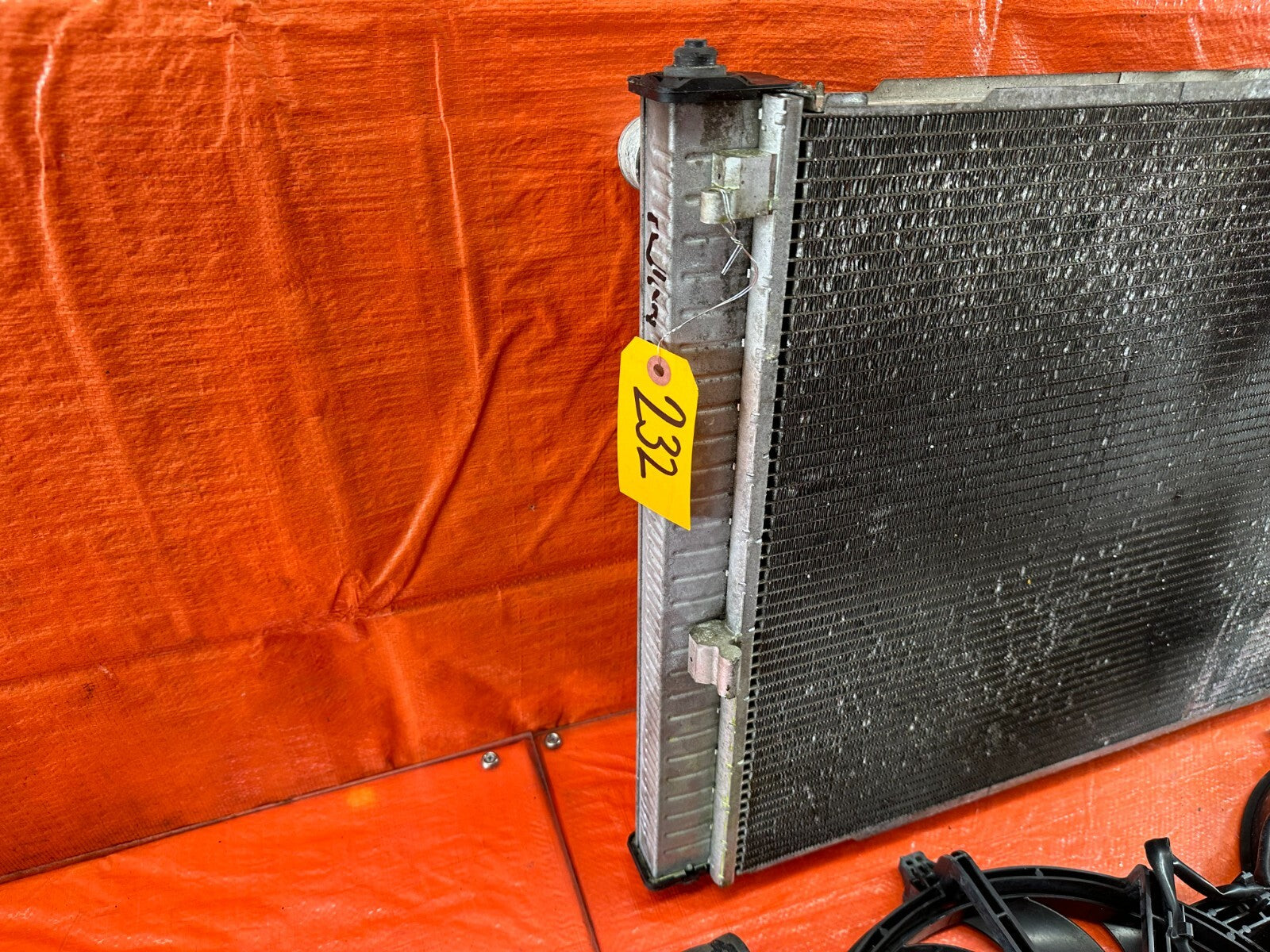 08 15 INFINITI G37 Q60   6 SPEED MANUAL RADIATOR W/ FANS & HOSES   OEM #23210