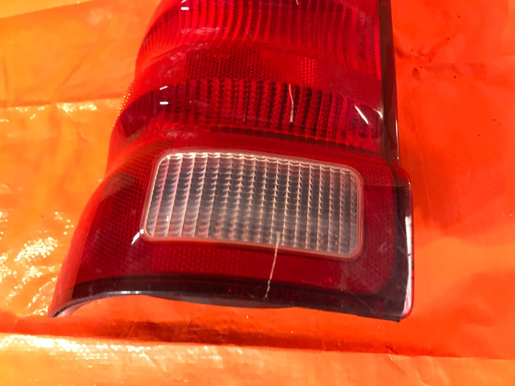 OEM 2001 2002 FORD EXPLORER 2 DOOR DRIVER LEFT TAIL LIGHT LAMP 1L2X 1385051