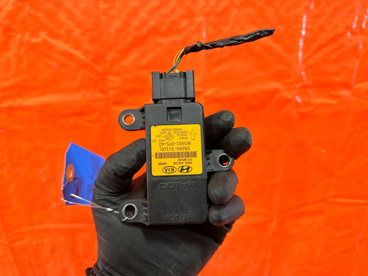 2016 16 HYUNDAI GENESIS COUPE 3.8L - YAW RATE SENSOR - 95690-3V100 - OEM #3180