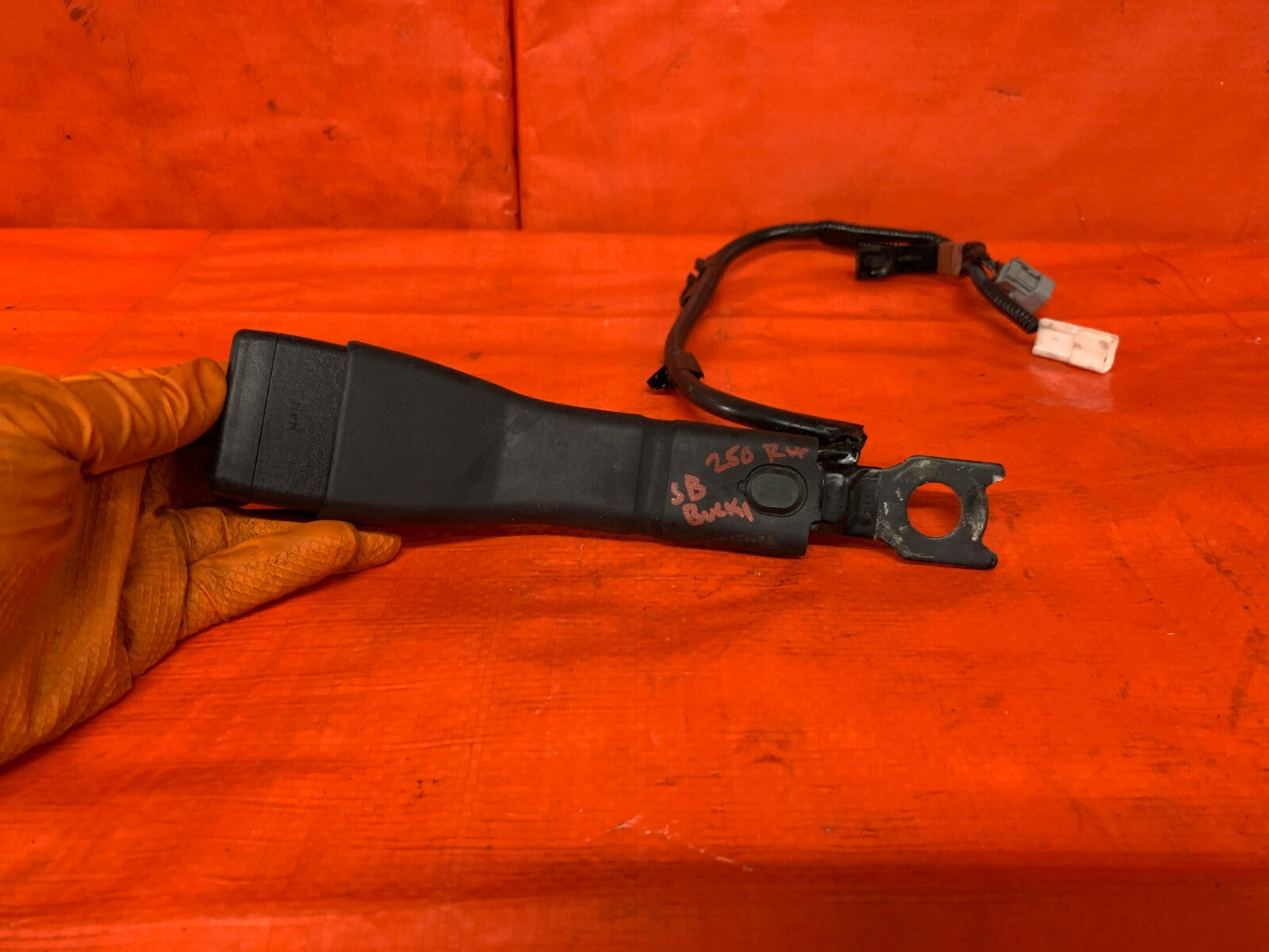 14 15 LEXUS IS 250 350 IS250 IS350 PASSENGER RIGHT FRONT SEAT BELT BUCKLE OEM OE3