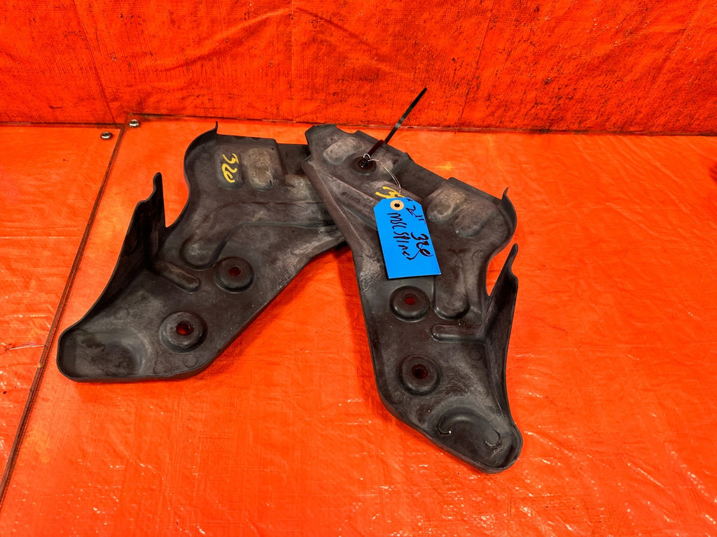 08 15 INFINITI G37 & Q60 COUPE LEFT AND RIGHT REAR SUBFRAME BRACKET DUST SHIELDS0