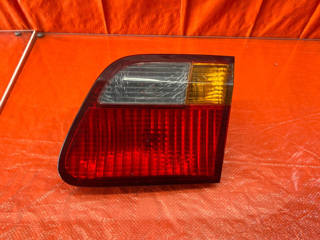 99 00 HONDA CIVIC SEDAN   PASSENGER RIGHT INNER TRUNK TAIL LIGHT LAMP   OEM #1270