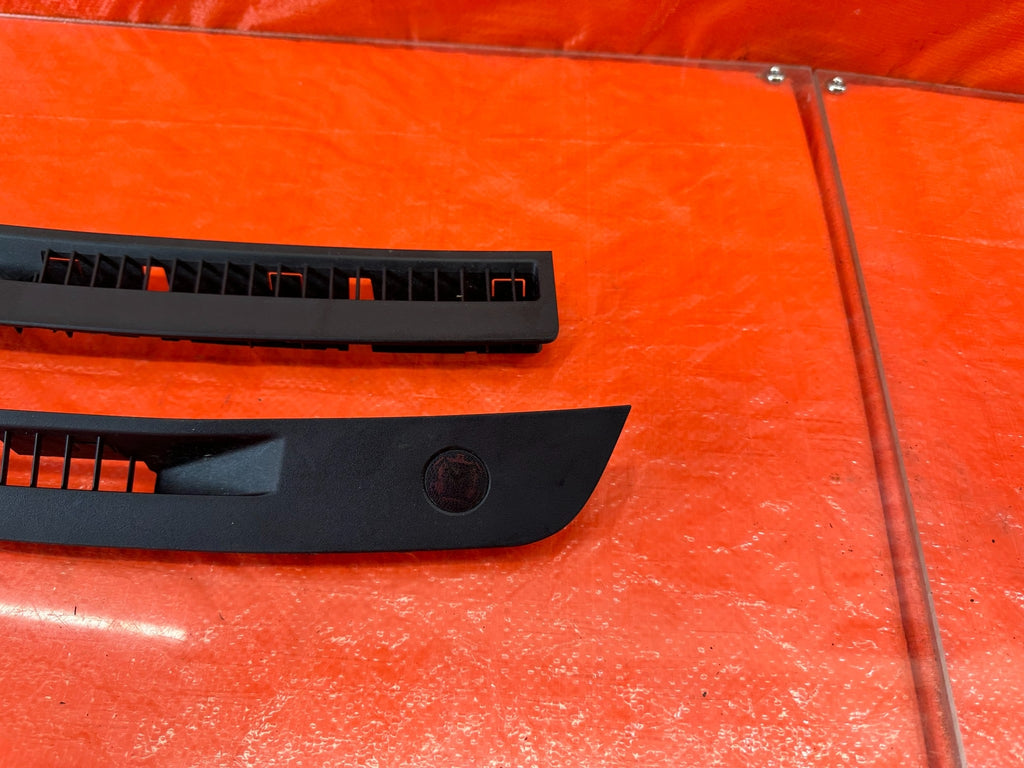 08 15 INFINITI G37 & Q60 2D COUPE   DASHBOARD DASH BOARD DEFROSTER GRILLE LH RH4