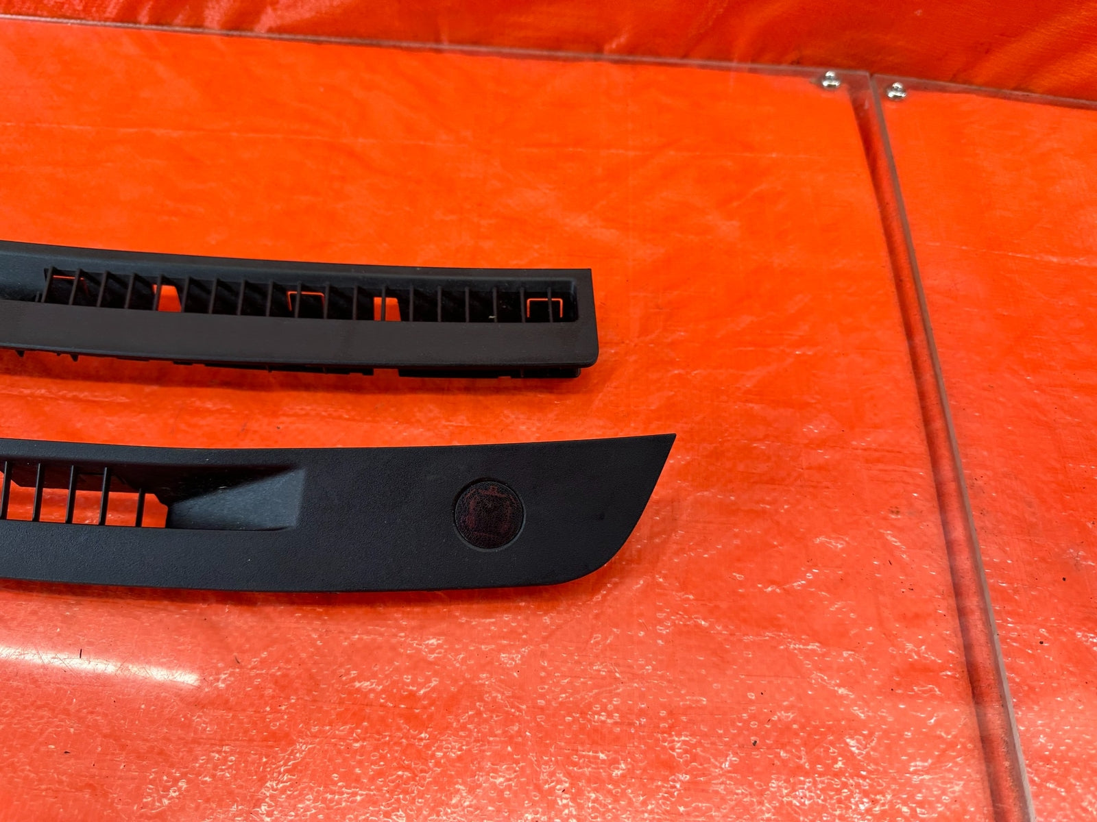 08 15 INFINITI G37 & Q60 2D COUPE   DASHBOARD DASH BOARD DEFROSTER GRILLE LH RH4