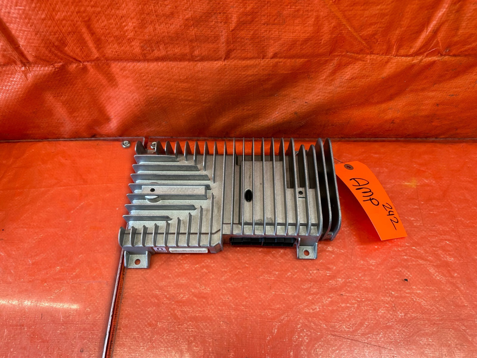 17 20 INFINITI Q50   RED SPORT 400 MODEL   BOSE AUDIO AMPLIFIER AMP   OEM #2420