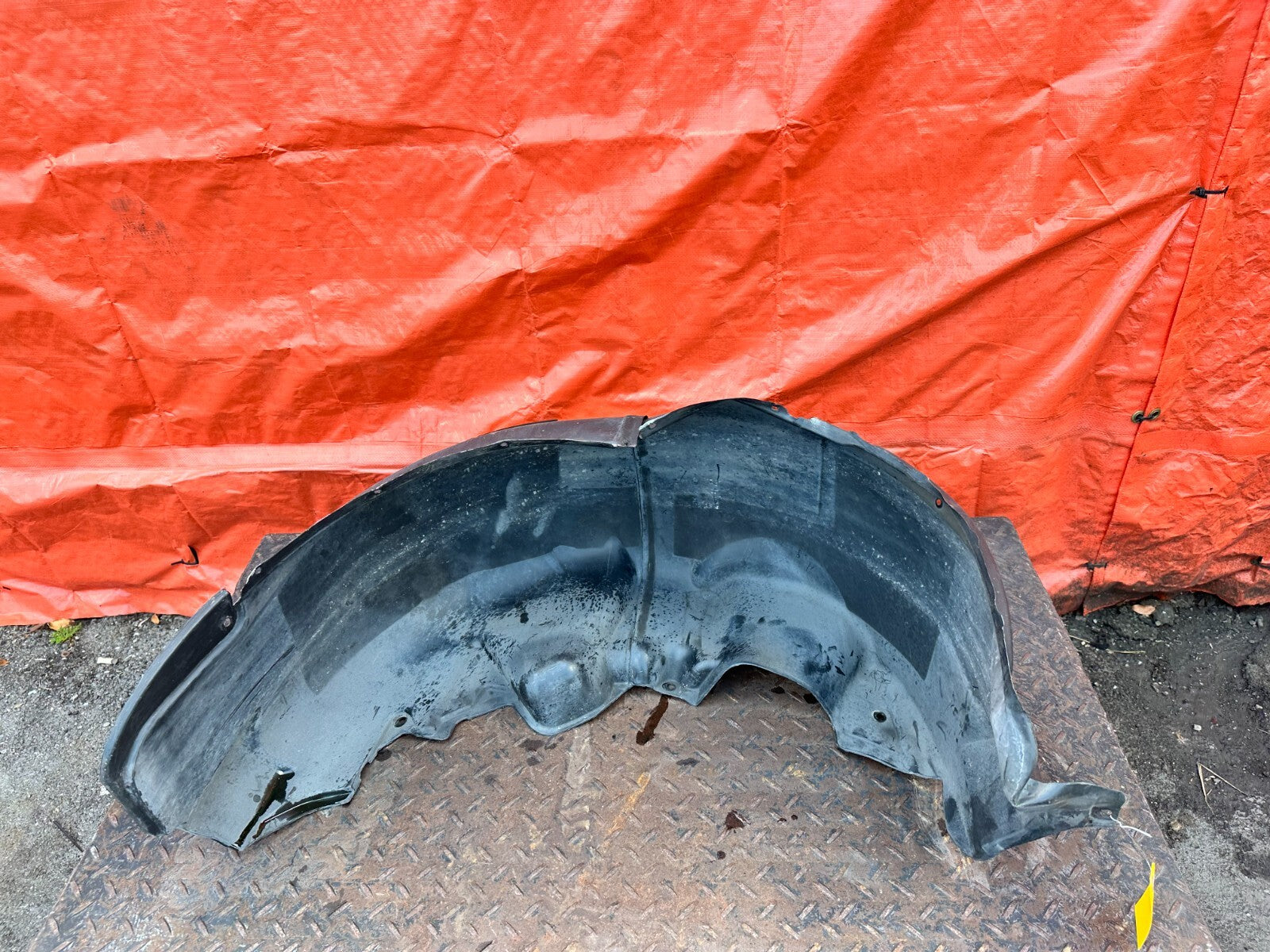 02 10 LEXUS SC430   DRIVER LEFT REAR FENDER LINER SPLASH SHIELD   OEM #2887