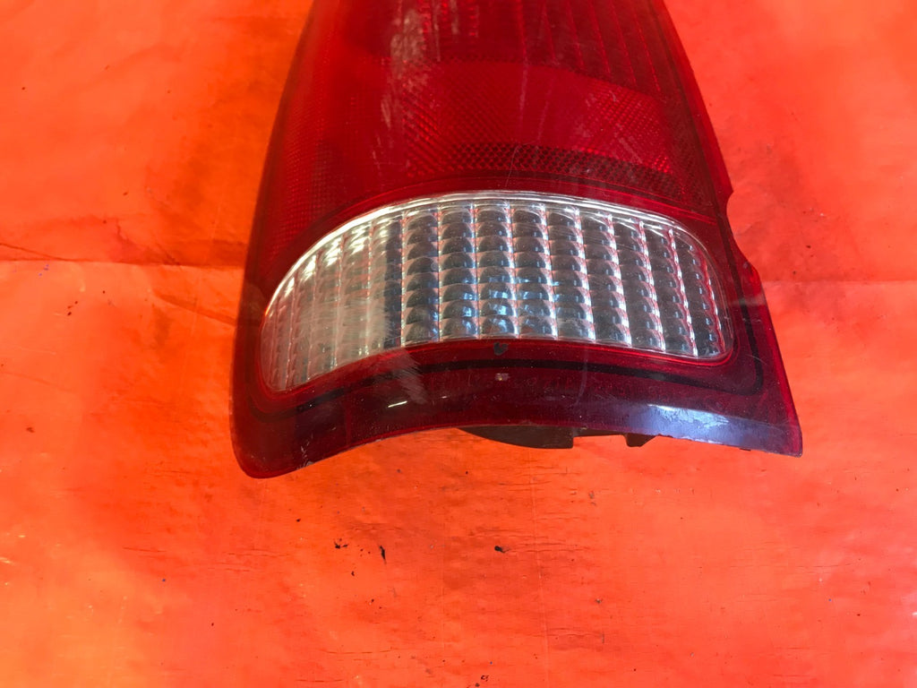 OEM 2000 00 FORD F 150 F150 DRIVER LEFT TAIL LIGHT LAMP L LH1