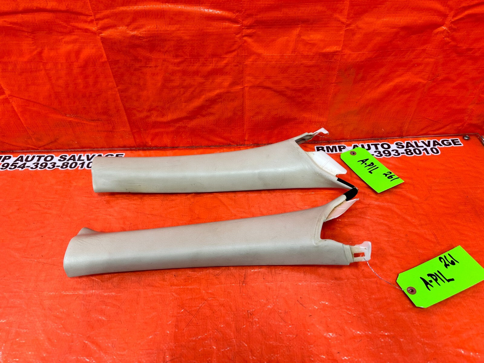 02 05 LEXUS SC430   LEFT & RIGHT A PILLARS   ECRU COLOR   OEM FACTORY #2610