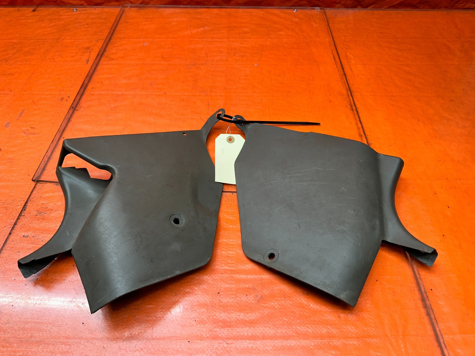 94-01 ACURA INTEGRA FOOTWELL KICK PANEL TRIMS PAIR LEFT DRIVER RIGHT PASS #3400