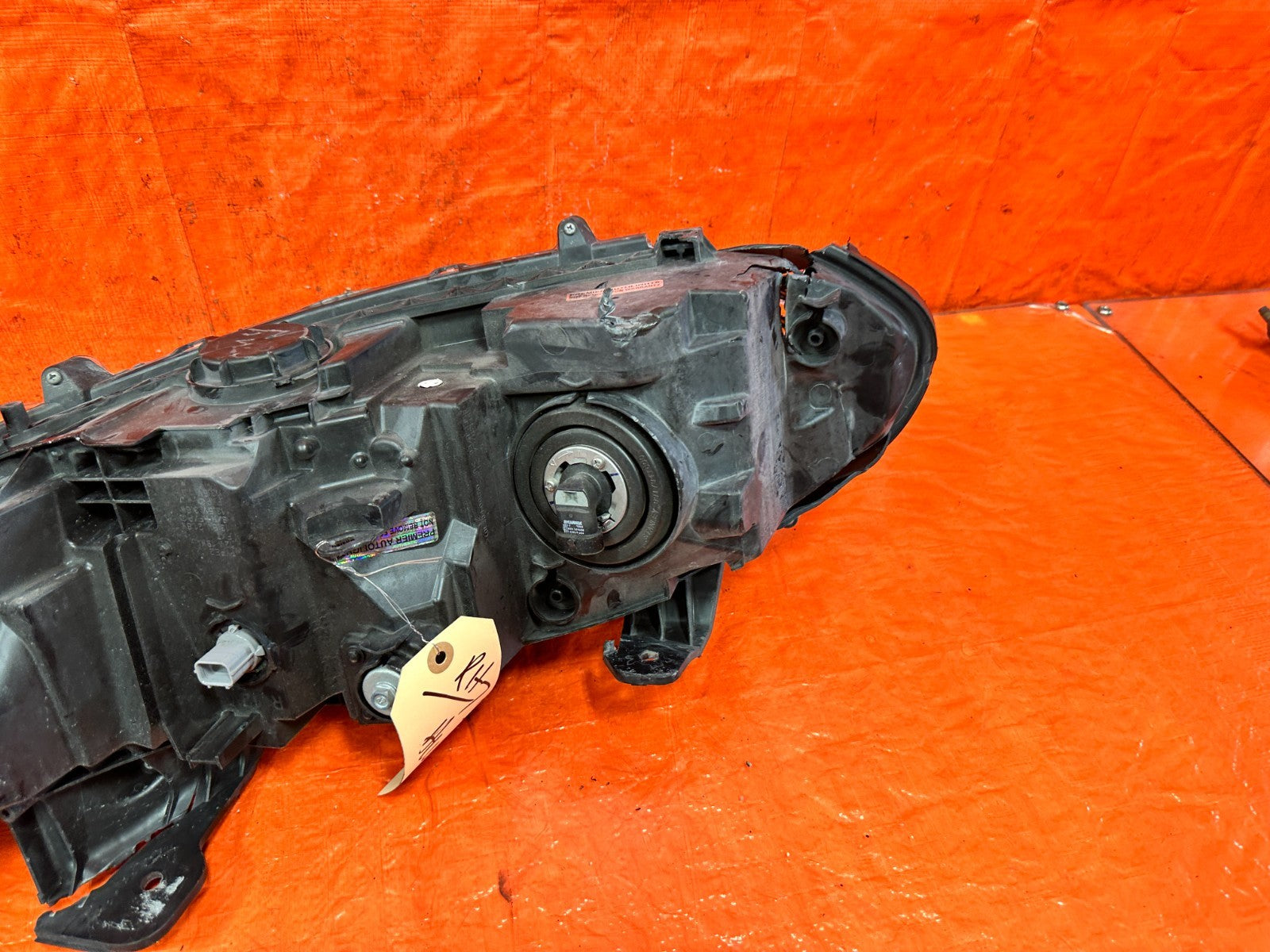 18 22 HONDA ACCORD 1.5L   PASSENGER RIGHT HEADLIGHT HEADLAMP  PARTS ONLY OEM 32411