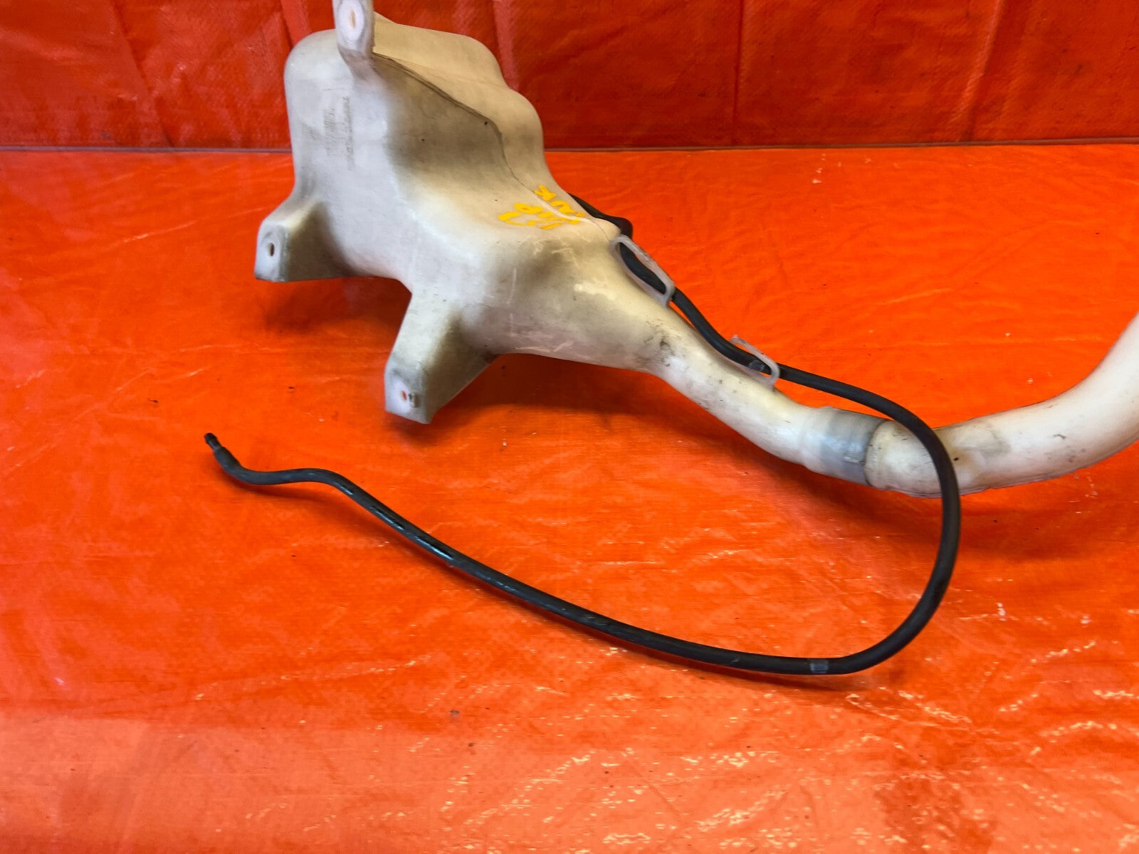 06 11 HONDA CIVIC 4 DOOR SEDAN   WINDSHIELD WIPER FLUID RESERVOIR TANK OEM #1515