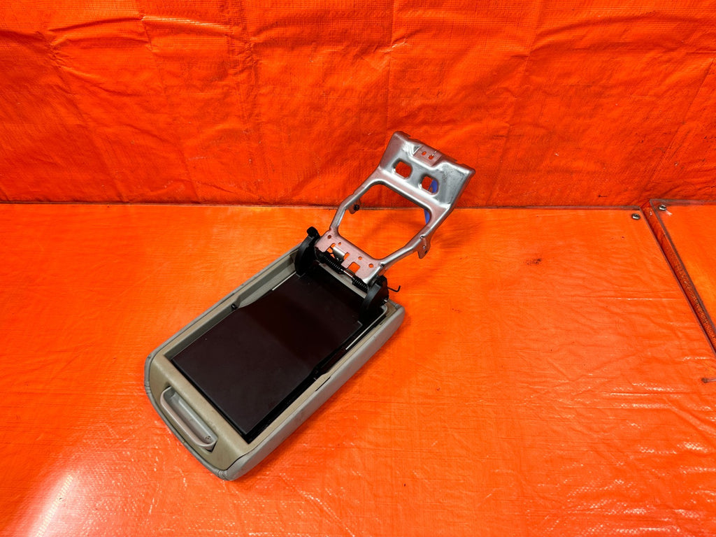 09 14 ACURA TSX   ARM REST / CENTER CONSOLE STORAGE COMPARTMENT   GRAY OEM #3217
