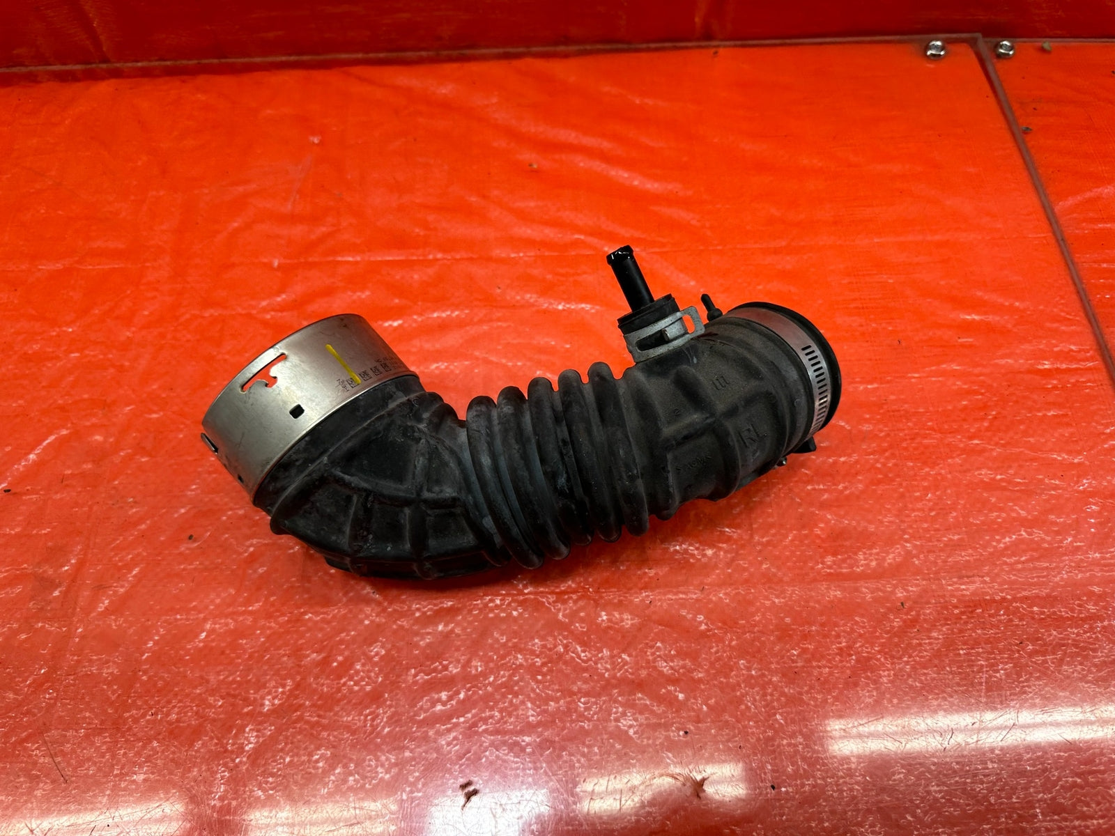 16 19 INFINITI Q50 17 18 Q60 3.0L  INTAKE ARM AIR HOSE TUBE   RIGHT   OEM #1859