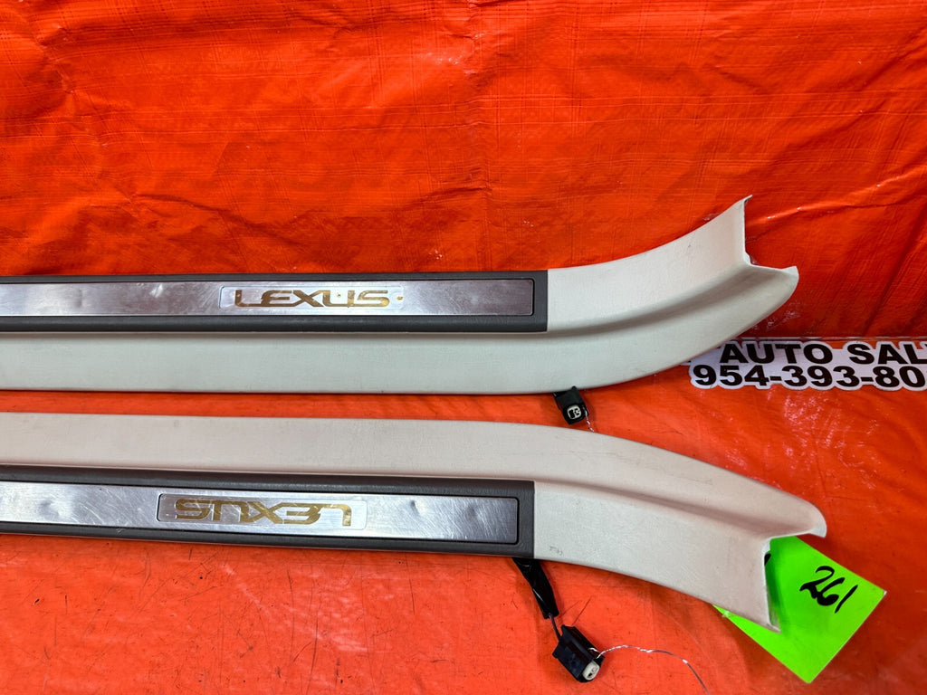 02 05 LEXUS SC430   LEFT AND RIGHT FLOOR PILLARS SCUFF PLATE SET   ECRU OEM 2618