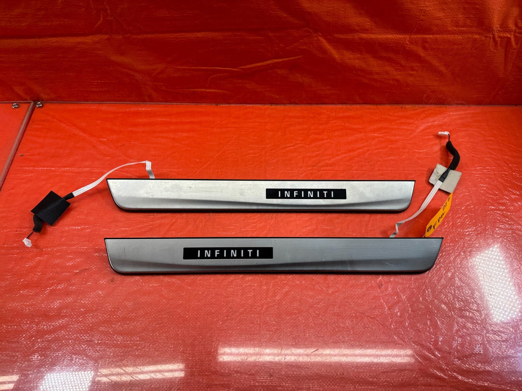 16 20 INFINITI Q50   ILLUMINATING FLOOR PILLAR SCUFF PLATE SET   OEM FACTORY 2220