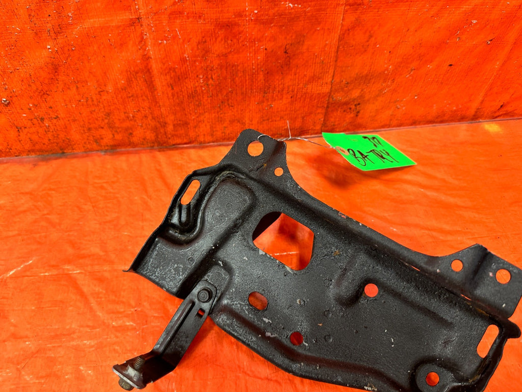 90 91 HONDA CIVIC HATCHBACK   BATTERY MOUNTING TRAY BRACKET   OEM 3173
