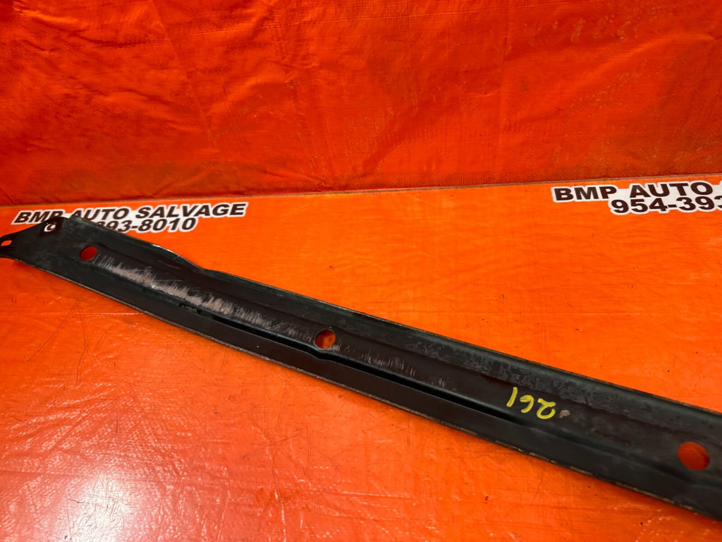 02 10 LEXUS SC430   RIGHT SUBFRAME BRACE EXTENSION ROD BRACKET   OEM #2614