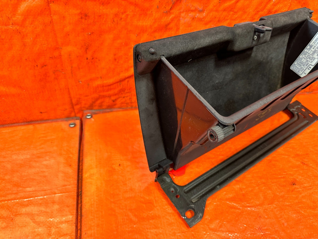 90 91 HONDA CIVIC HATCHBACK   GLOVE BOX DASH BOARD TRIM PANEL   OEM 3255