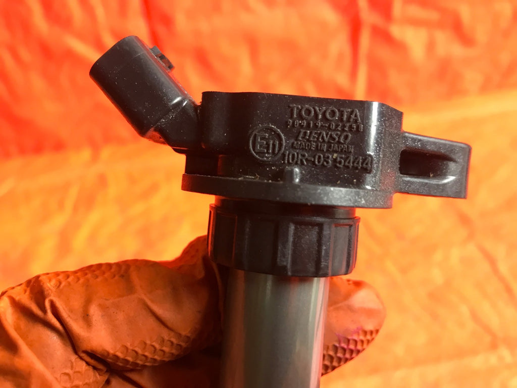 OEM 2012 12 TOYOTA PRIUS SPARK PLUG IGNITION COIL PACK   90919 022501