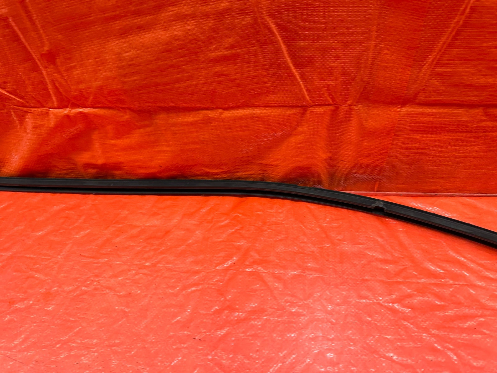 96 00 HONDA CIVIC   COUPE & HATCH   PASSENGER RIGHT DOOR GLASS SUB SEAL OEM #1917