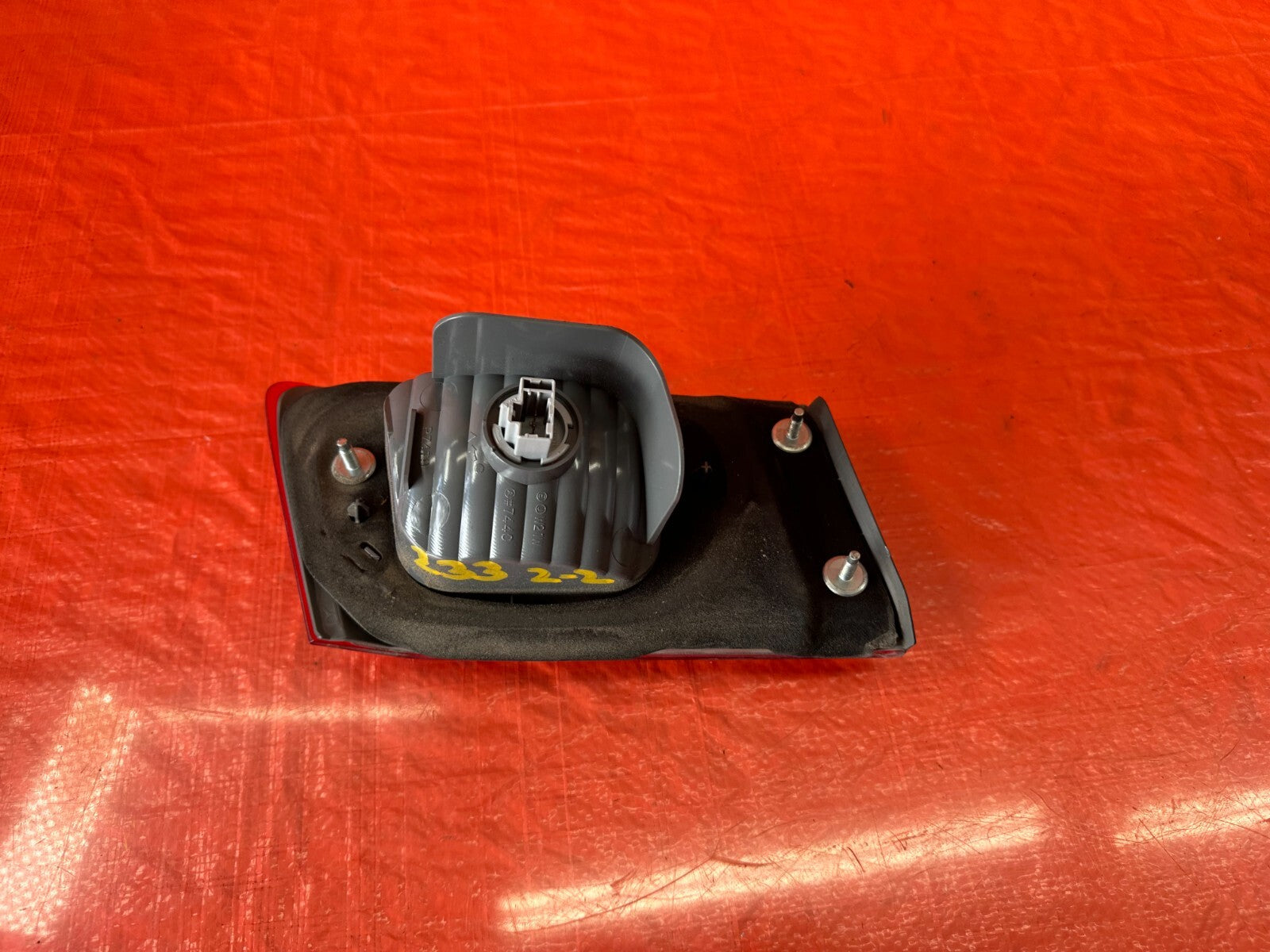 09 10 ACURA TSX   PASSENGER RIGHT   OUTER TAIL LIGHT LAMP   OEM FACTORY #2335